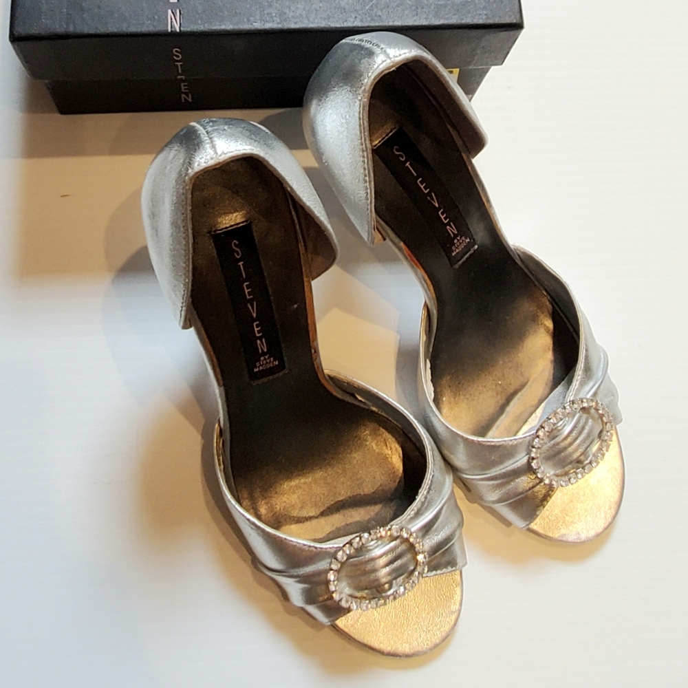 Steve Madden Silver/Crystal Open Toe Pumps
